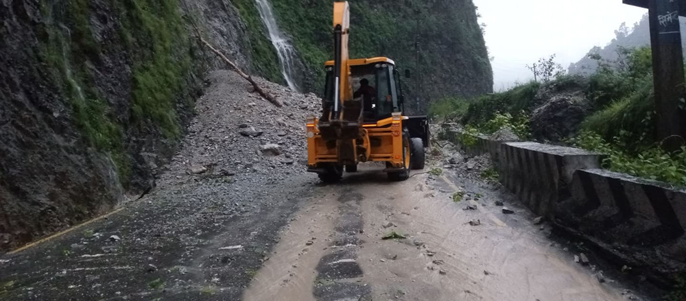 नारायणगढ-मुग्लिन सडक खण्ड पुनः अवरुद्ध