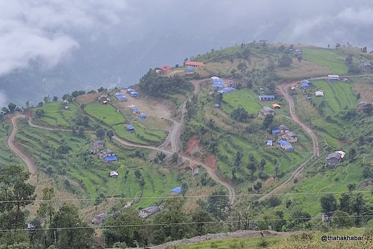 दुर्गम गाउँ सडक संजालमा जोडिएसँगै बुलका स्थानीय खुसीले फुरुंग
