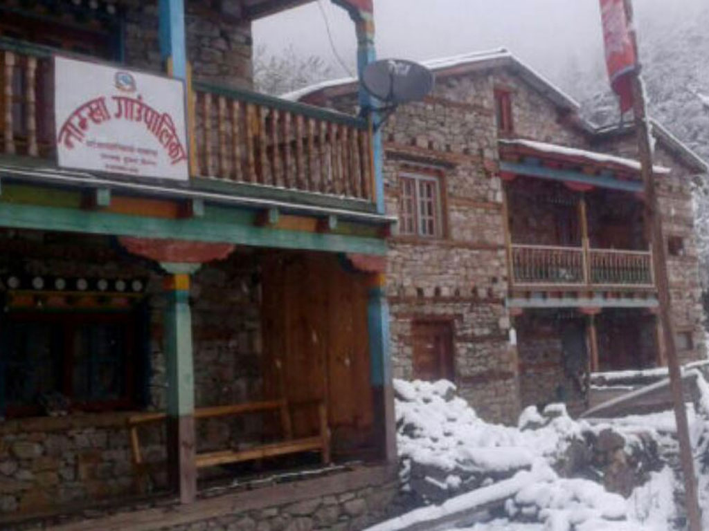 हुम्लाको नाम्खामा पुग्यो राहत सामग्री