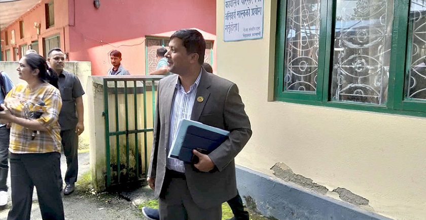 सिंहदरबारमा सत्ता गठबन्धनको आकस्मिक बैठक बस्दै