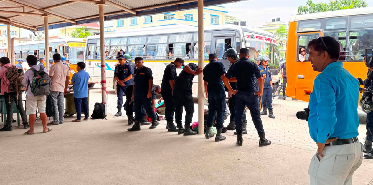 भारतको कुशीनगरमा बन्धक बनाइएका ४ सय ५३ नेपालीको उद्धार