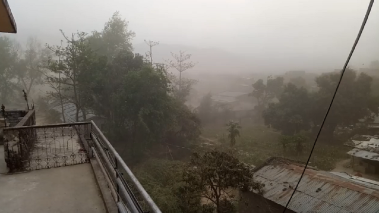 हावा हुरीका कारण भारतमा १५ जनाको मृत्यु, ताजमहलमा पनि क्षति