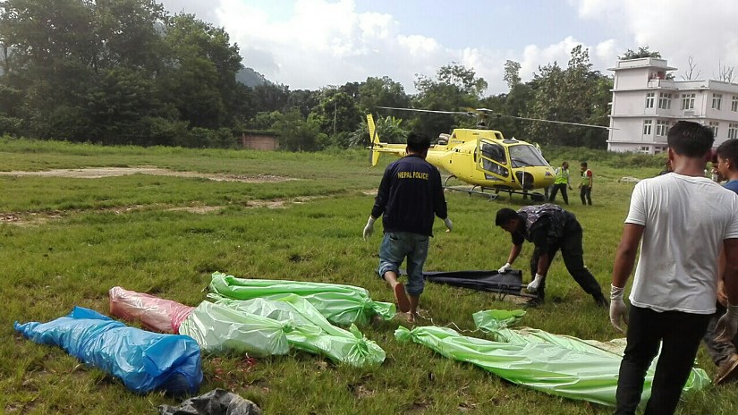 हेलिकोप्टर दुर्घटनाका मृतकको शव काठमाडौँ ल्याइँदै