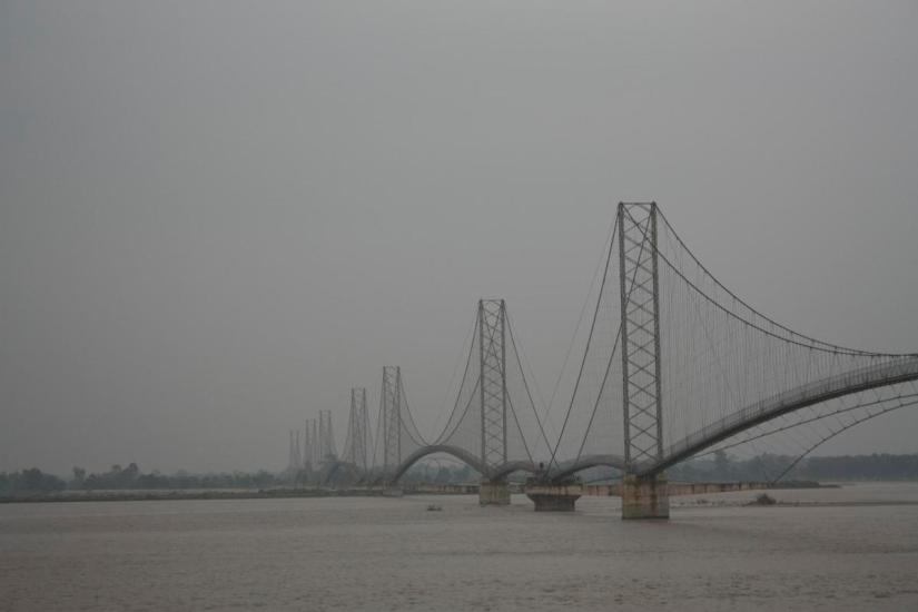 भारतले अव्यवस्थित रूपमा पानी छाडिदिँदा महाकालीमा  पुल निर्माणमा समस्या
