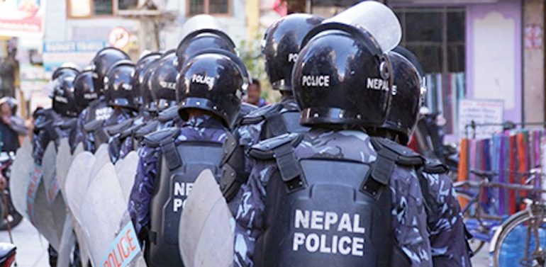 काठमाडौंमा नेविसंघका कार्यकर्ता र प्रहरीबीच झडप,  ३ जना घाइते