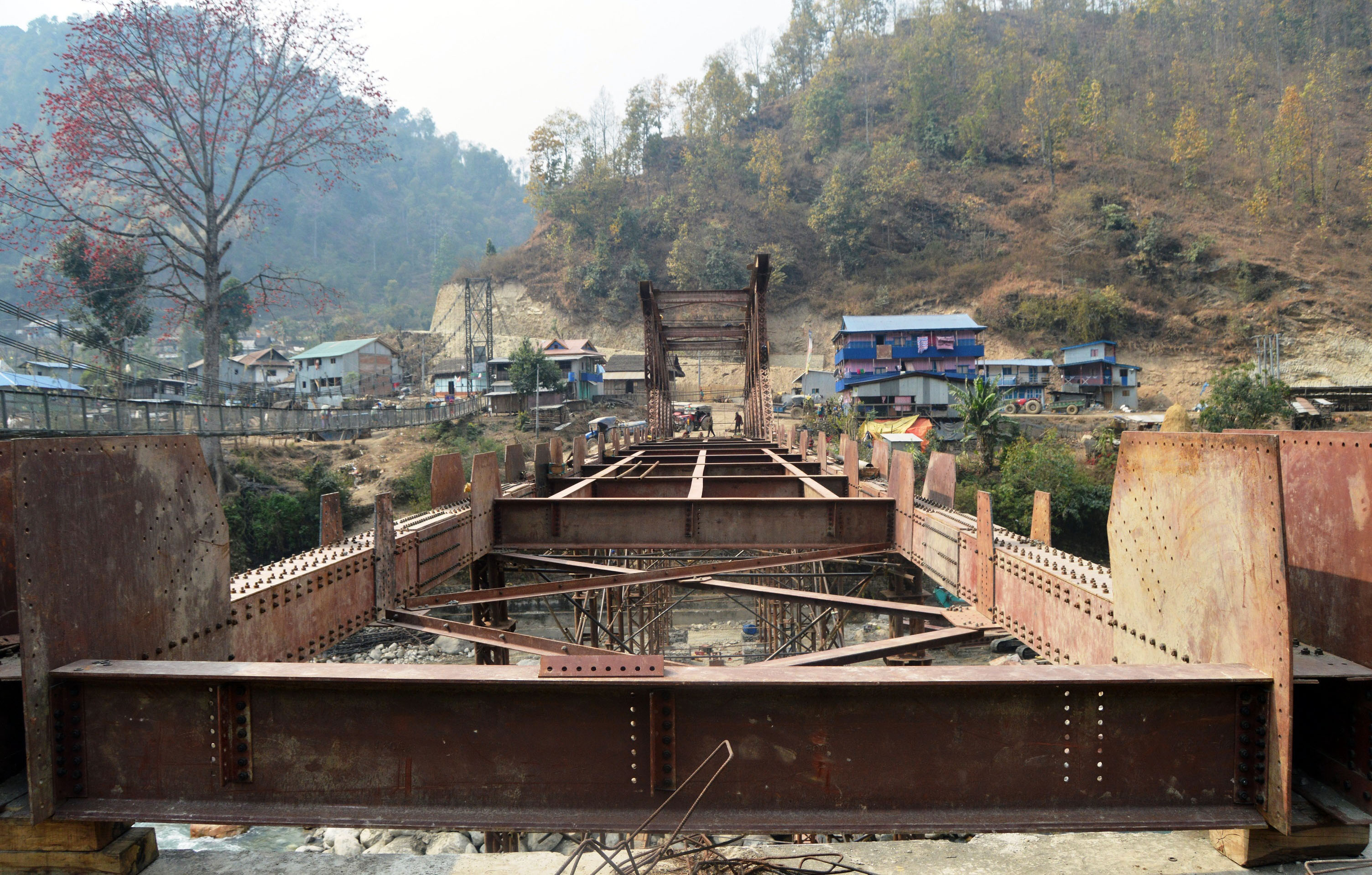 कोरोना कहर : तमोर कोरिडोर निर्माण कार्य स्थगन