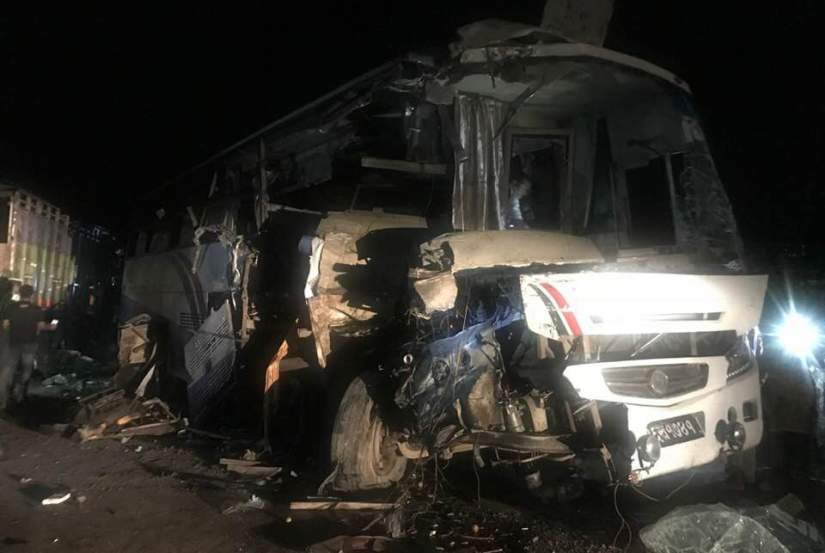 ट्रक र बस एकापसमा ठोक्किँदा चितवनमा चार जनाको मृत्यु, सत्रजना घाइते