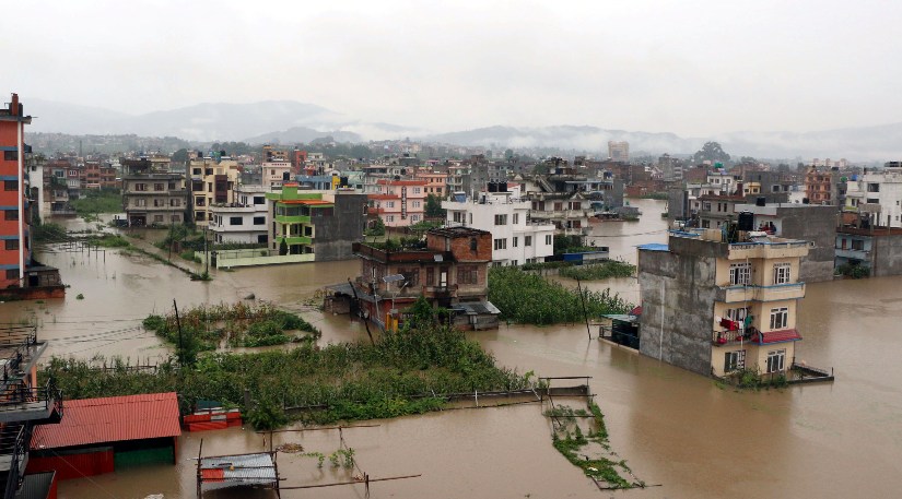 राजधानीमा बागमतीको पानी वस्तीमा पस्यो, २० जनाको उद्दार