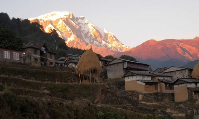 नुवाकोटको घलेभञ्ज्याङमा पर्यटनको सम्भावना बढ्दै