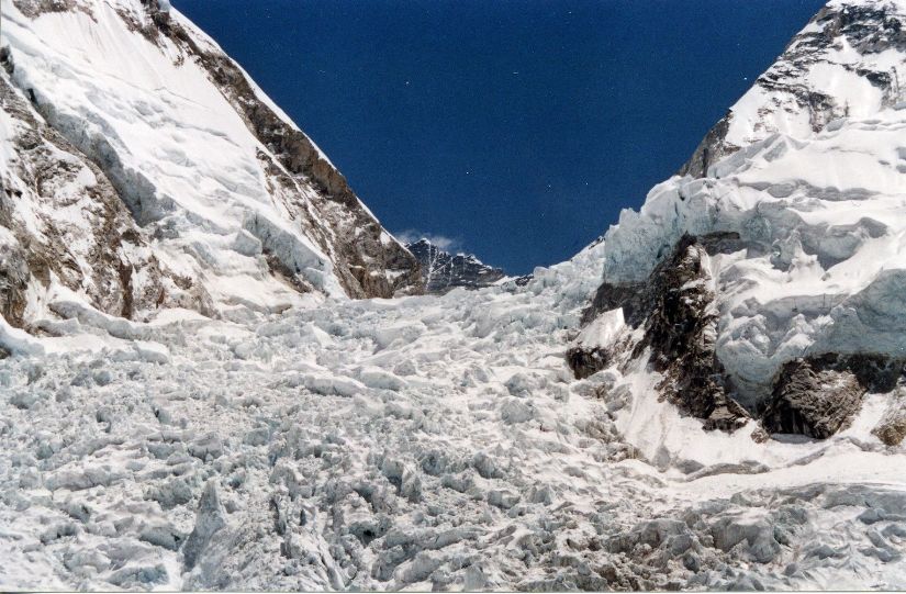 नेपालका हिमनदीको तापक्रम १९२ मिटर गहिराइसम्म नाप्दा पनि माइनस तीन डिग्रीमात्र