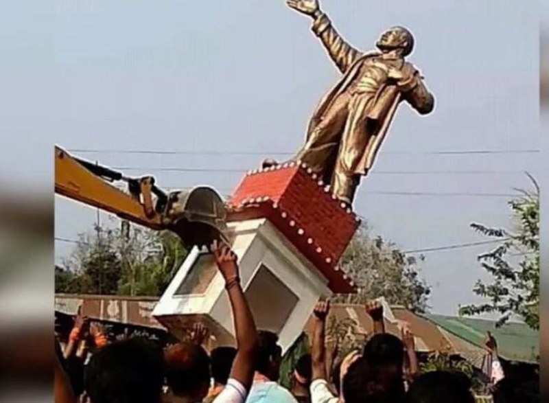 त्रिपूरामा भाजपाले जितेंपछि बुलडोजर लगाएर ढालियो लेनिनको शालिक