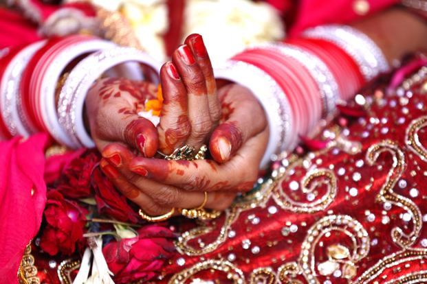 विवाह गर्न भारतीयको सौराहा आउने क्रम बढ्यो