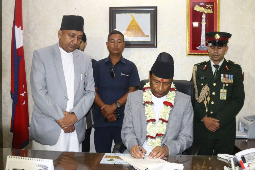 नवनियुक्त प्रधानन्यायाधीश मिश्रद्वारा पदबहाली