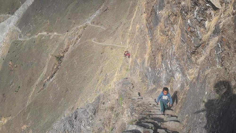 भीरबाट खसेर एक जनाको मृत्यु