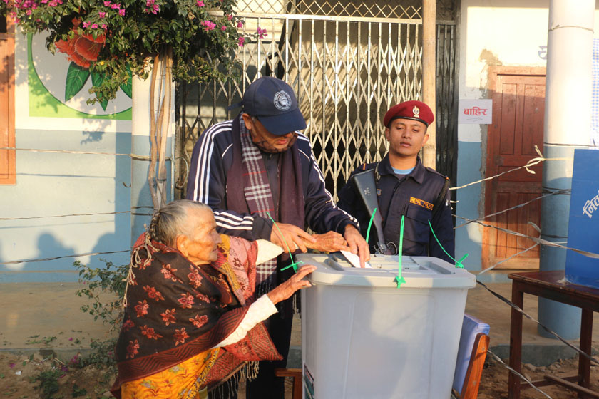 उपनिर्वाचन २०७६ : उनान्सय वर्षीय वृद्धद्वारा मतदान