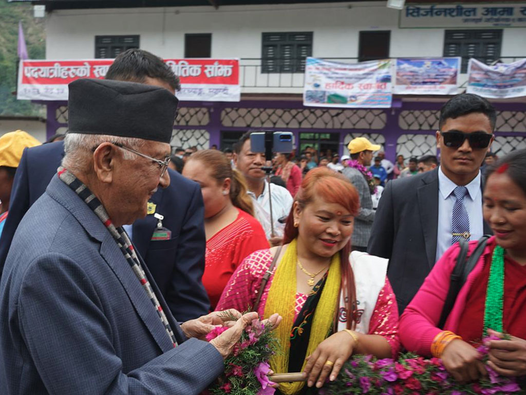 प्रधानमन्त्री ओली नारच्याङमा