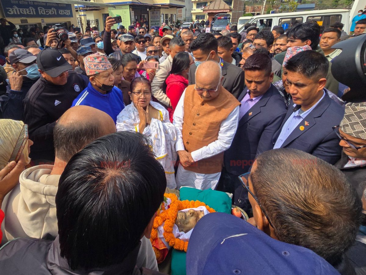 ओलीका पिताको निधनप्रति रवि लामिछानेद्वारा दुःख व्यक्त