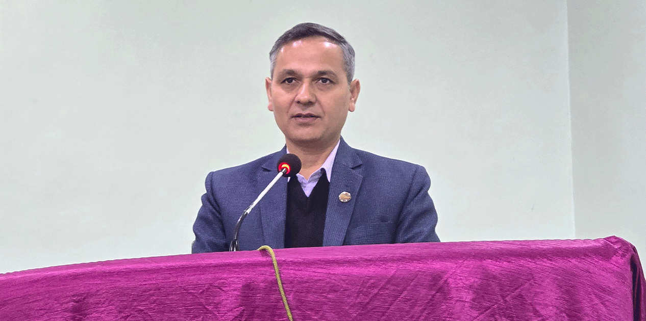 कर्णाली पुगेर गृहमन्त्री अर्यालले भने : ‘सरकारको मुख्य कार्यभार निर्वाचन गराउनु हो’