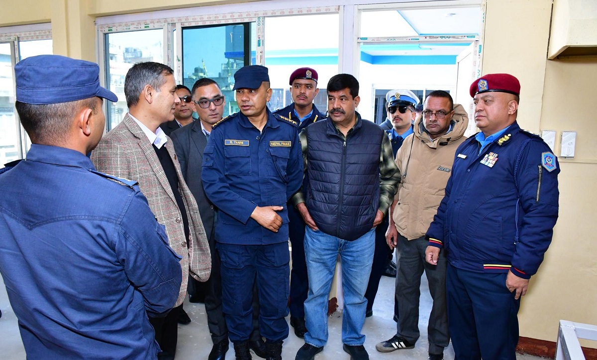 गृहमन्त्रीद्वारा प्रहरी वृत्त बौद्ध र प्रभाग साँखुको अवलोकन