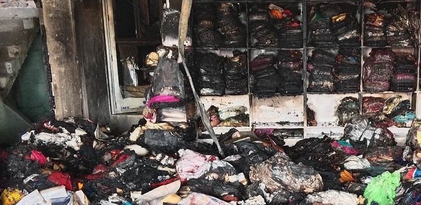 धनुषामा कपडा पसलमा आगलागी, २ करोडभन्दा बढीको क्षति