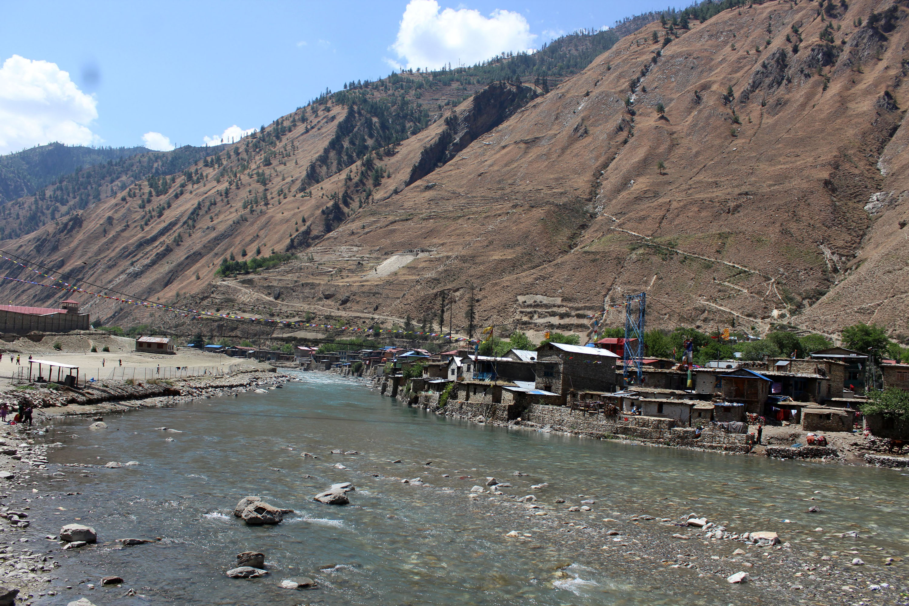 बाढीको खतरामा  डोल्पाको सदरमुकाम दुनै