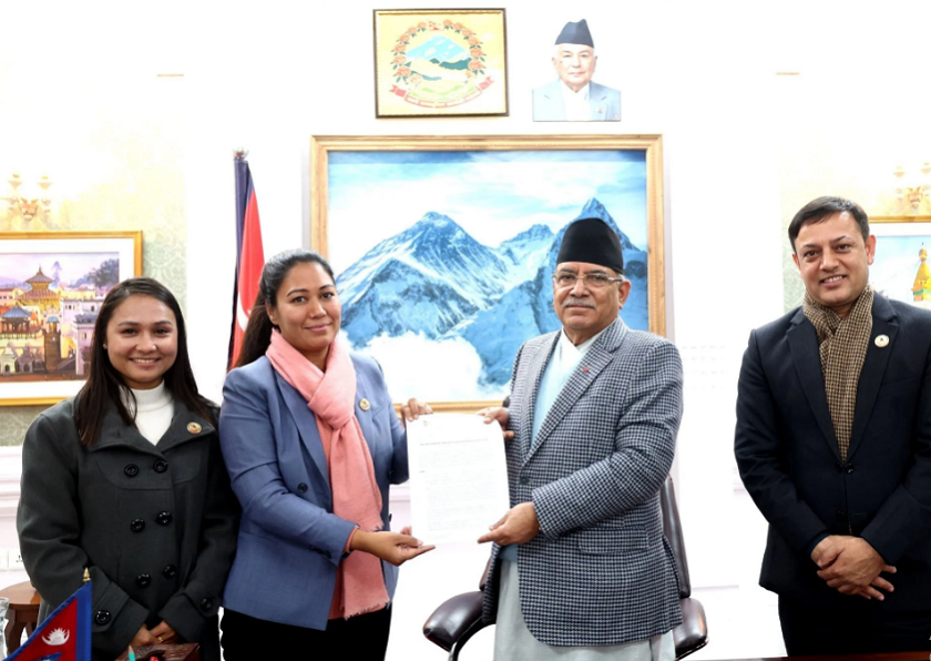 त्रिविको उपकुलपति छनोटका विषयमा सुमना श्रेष्ठले गराइन् प्रधानमन्त्रीको ध्यानाकर्षण