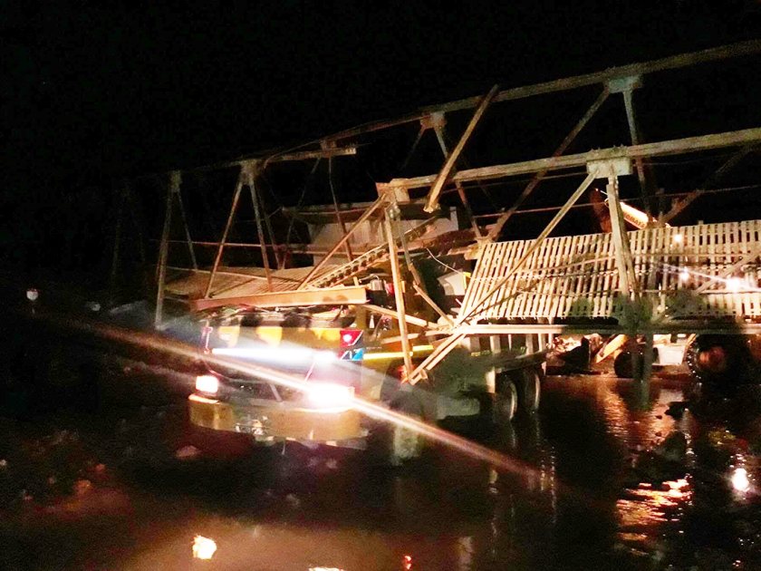 टेको लगाइएको पुल भाँच्चियो, टिपर चालकको मृत्यु