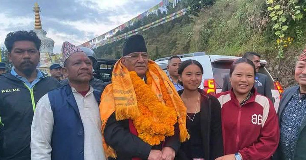 घलेगाउँ सांस्कृति भवनको आज उद्घाटन गर्दै प्रचण्ड