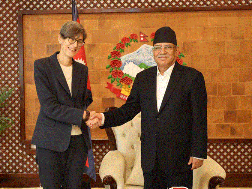 प्रधानमन्त्री दाहाल र स्वीट्जरल्याण्डकी राजदूत म्युवलीबीच भेट