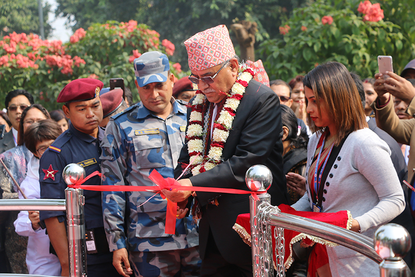 पूर्वप्रधानमन्त्री प्रचण्डद्वारा क्यान्सर अस्पतालको नर्सिङ अंकोलोजी कार्यक्रमको उद्घाटन