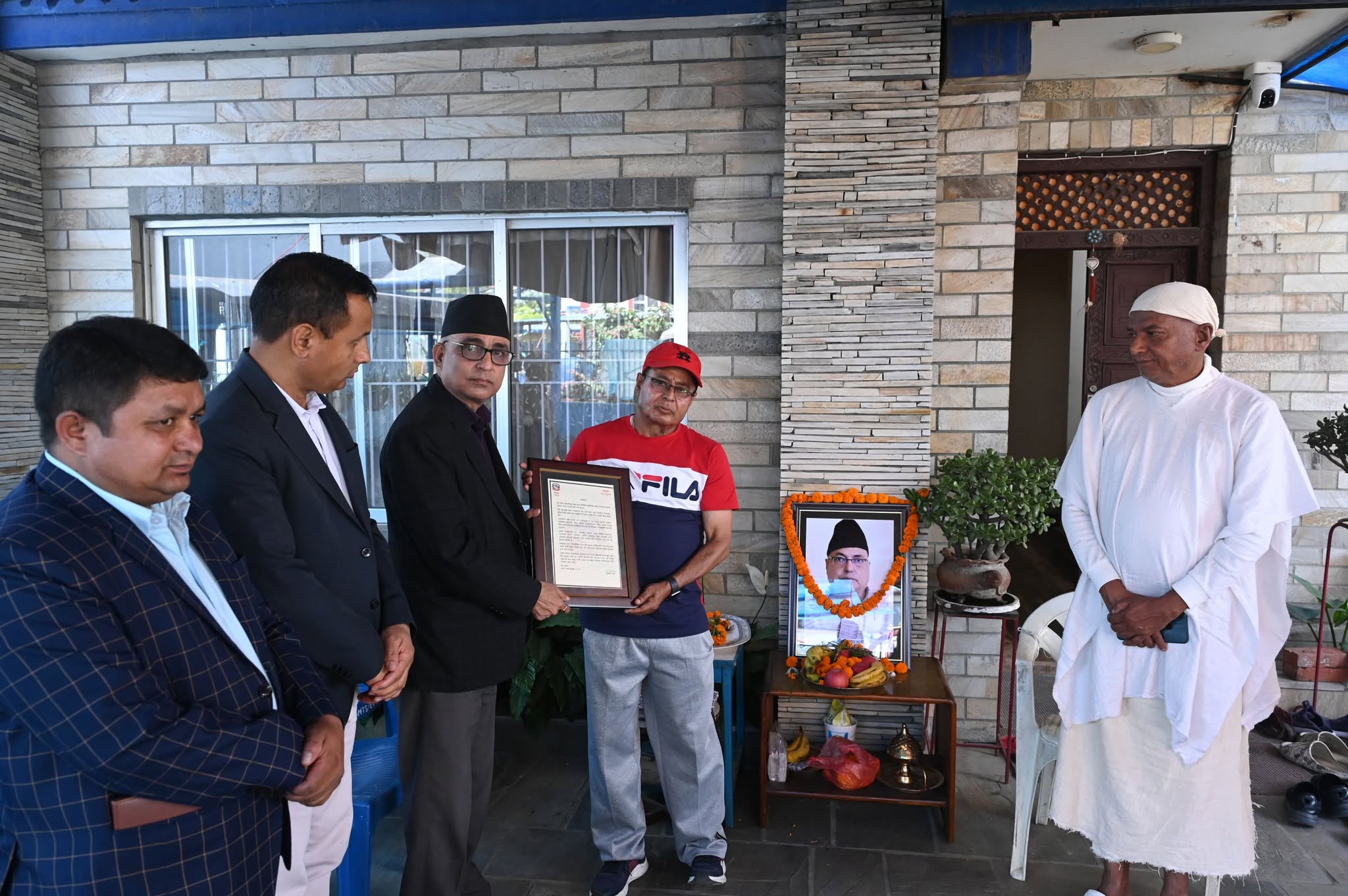 प्रदीप नेपाल कठोर कम्युनिस्ट नियमबाट बाहिर निस्केर खुलापनका पक्षपोषण गर्ने नेता : राष्ट्रपति पौडेल