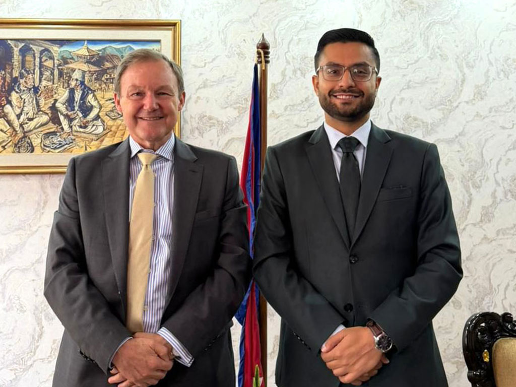 शिक्षामन्त्री पोखरेलसँग बेलायतका राजदूतको शिष्टाचार भेट
