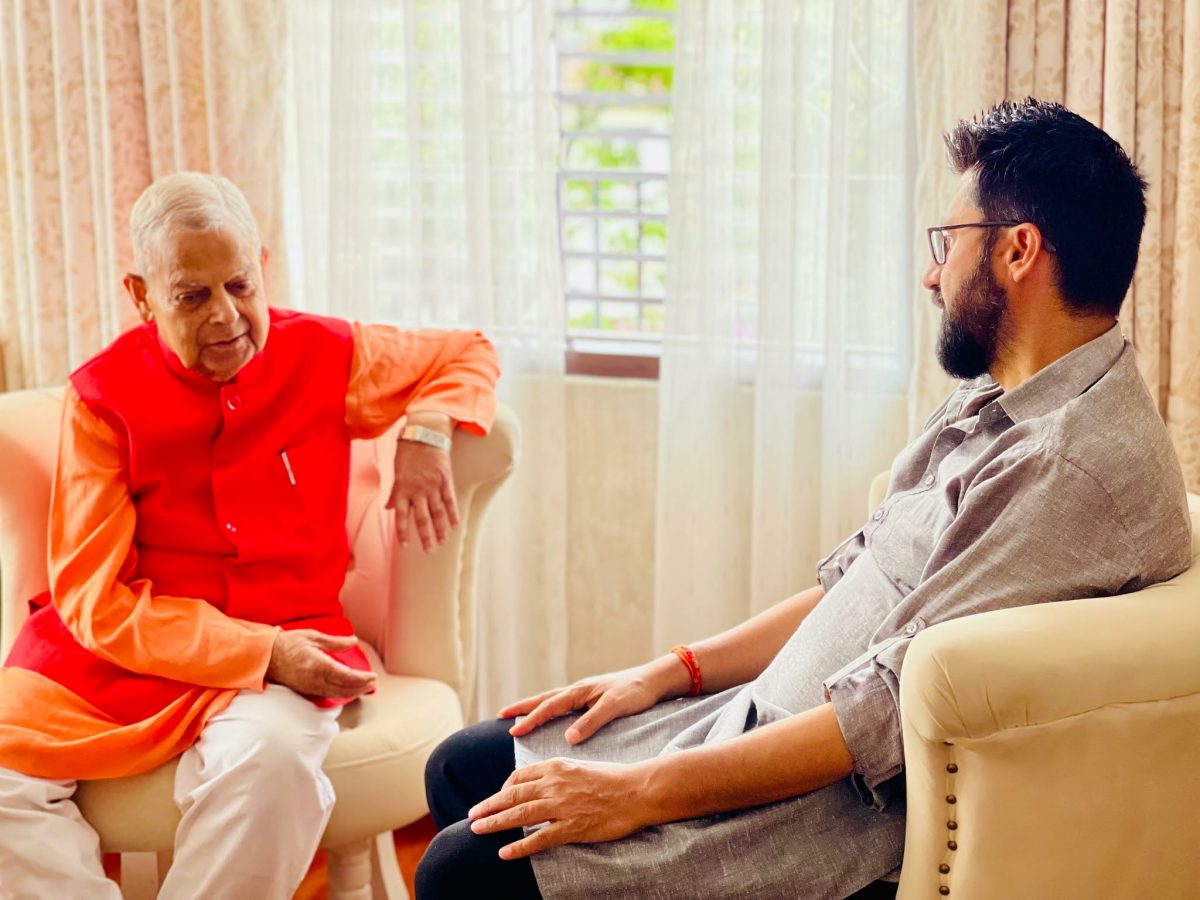 रवि लामिछाने भेट्न बुढानीलकण्ठ पुगे महन्थ ठाकुर