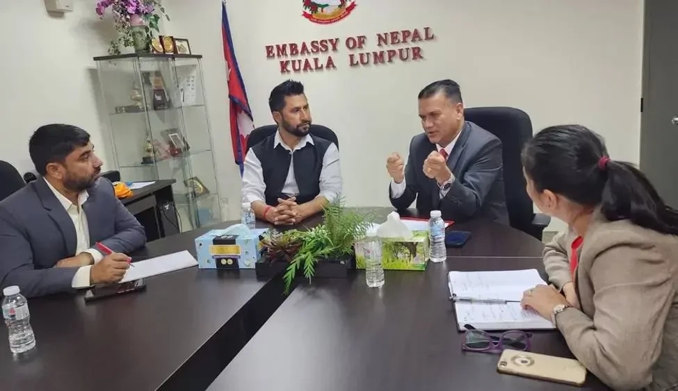रास्वपा सभापति लामिछाने र मलेसियास्थित नेपाली राजदूत पौडेलबीच भेटवार्ता
