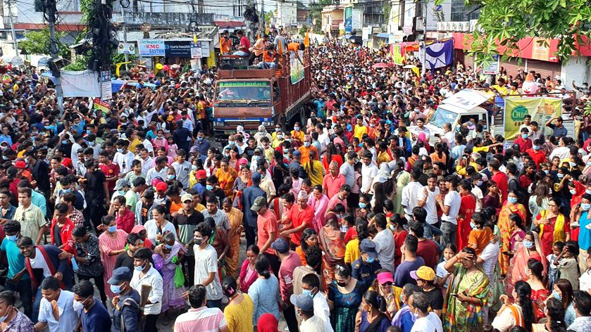 विराटनगरमा आज ऐतिहासिक राधाकृष्ण रथयात्रा हुदै