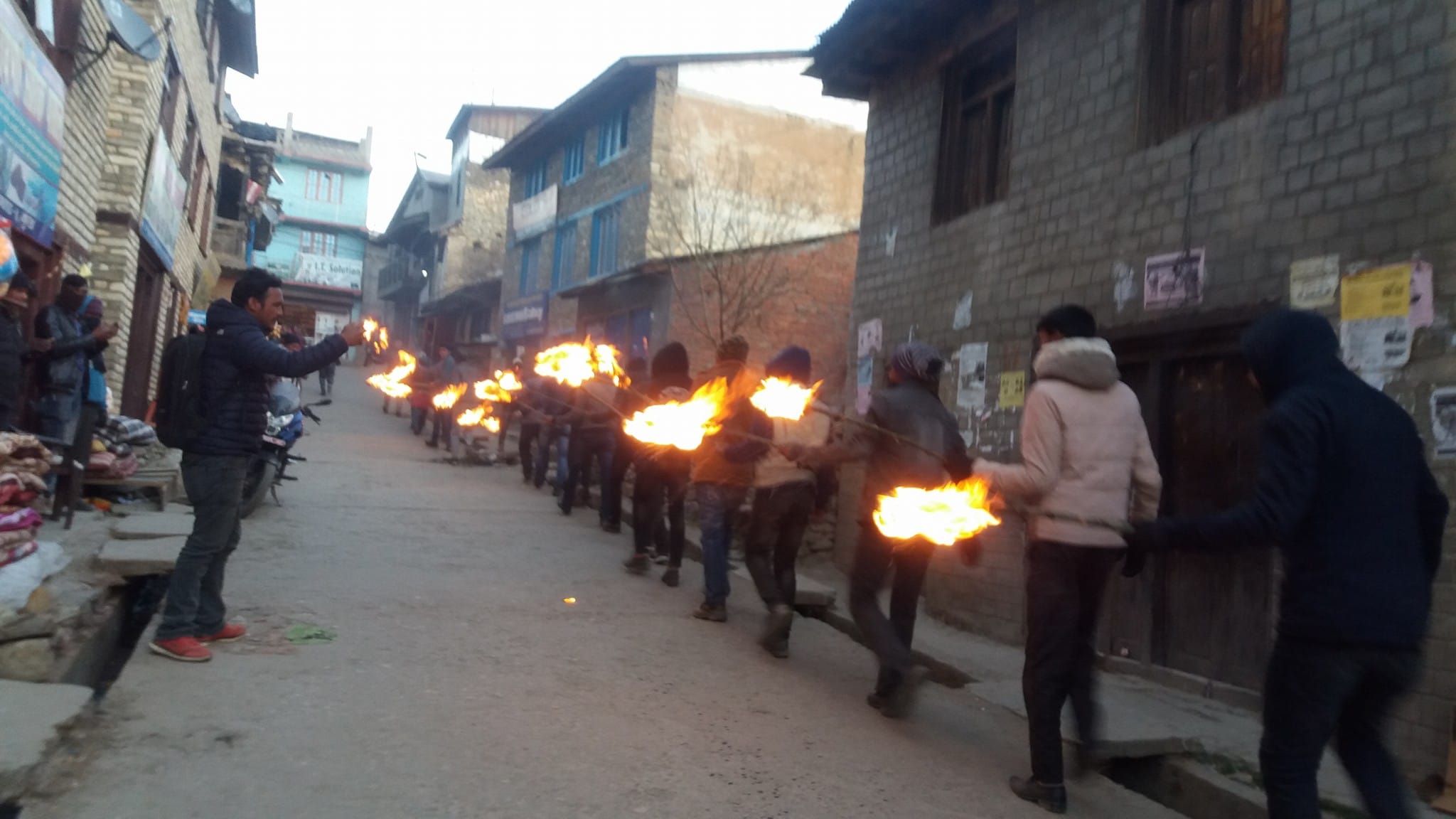 प्रदेश नम्बर ६ को राजधानी माग्दै जुम्लामा निकालियो राँके जुलुस