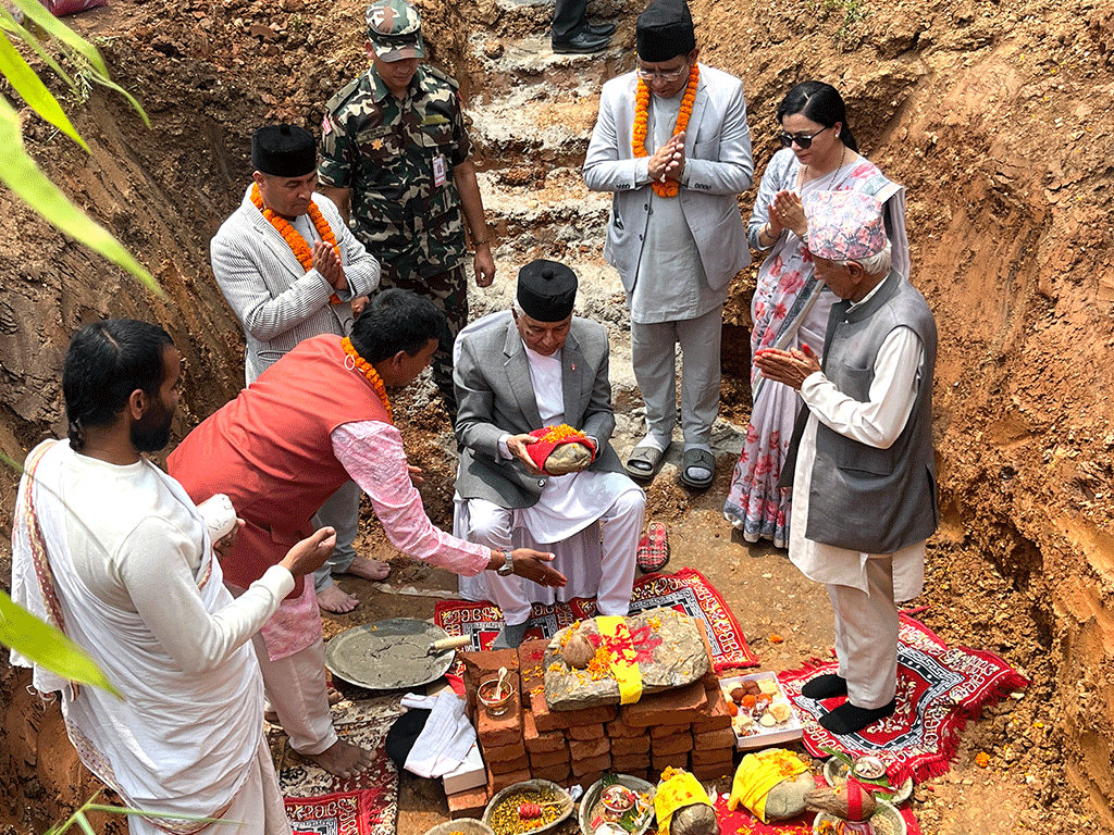 राष्ट्रपति पौडेलद्वारा भानु साहित्य उद्यानको  शिलान्यास
