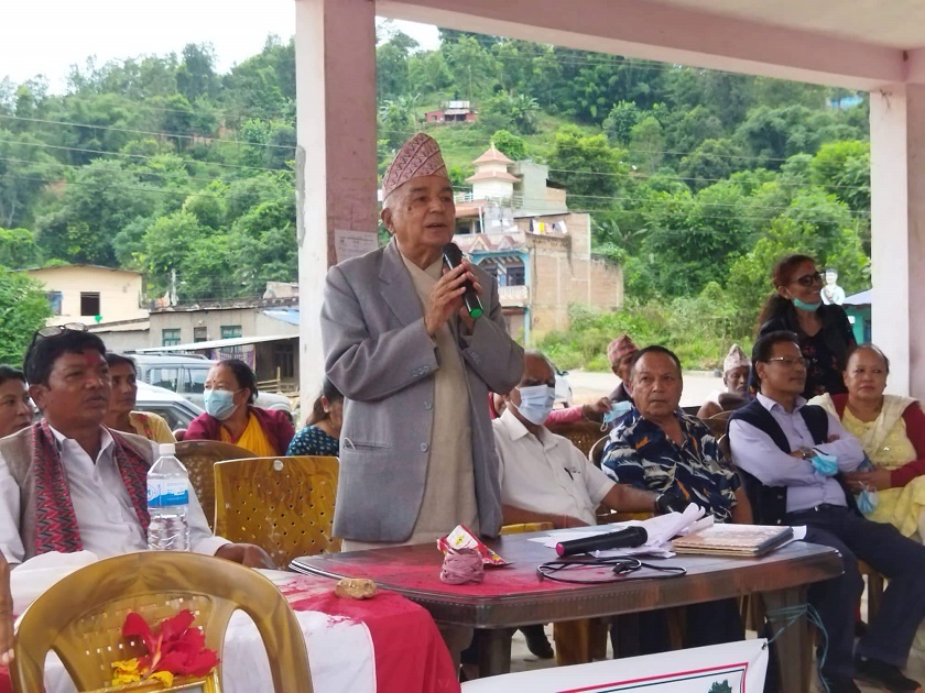 केपी ओली आत्मप्रशंसामा रमाइरहेका छन : रामचन्द्र पौडेल