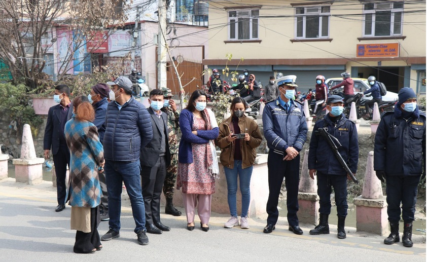 मन्त्री झाँक्रीले हटाइन् धोबीखोला आसपासका निर्माण सामग्री