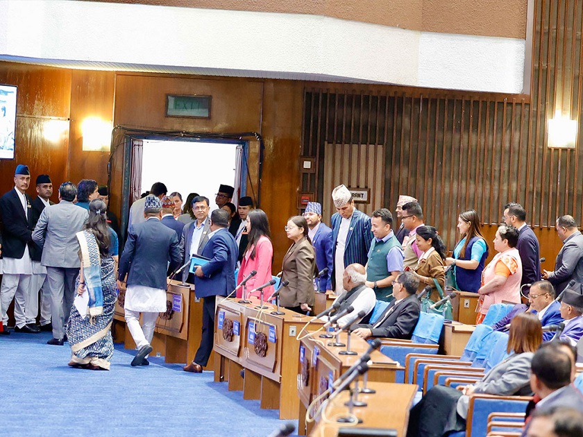 राप्रपा र रास्वपा आफ्ना कुरा राखेर आज पनि संसद् बैठकबाट बाहिरिए
