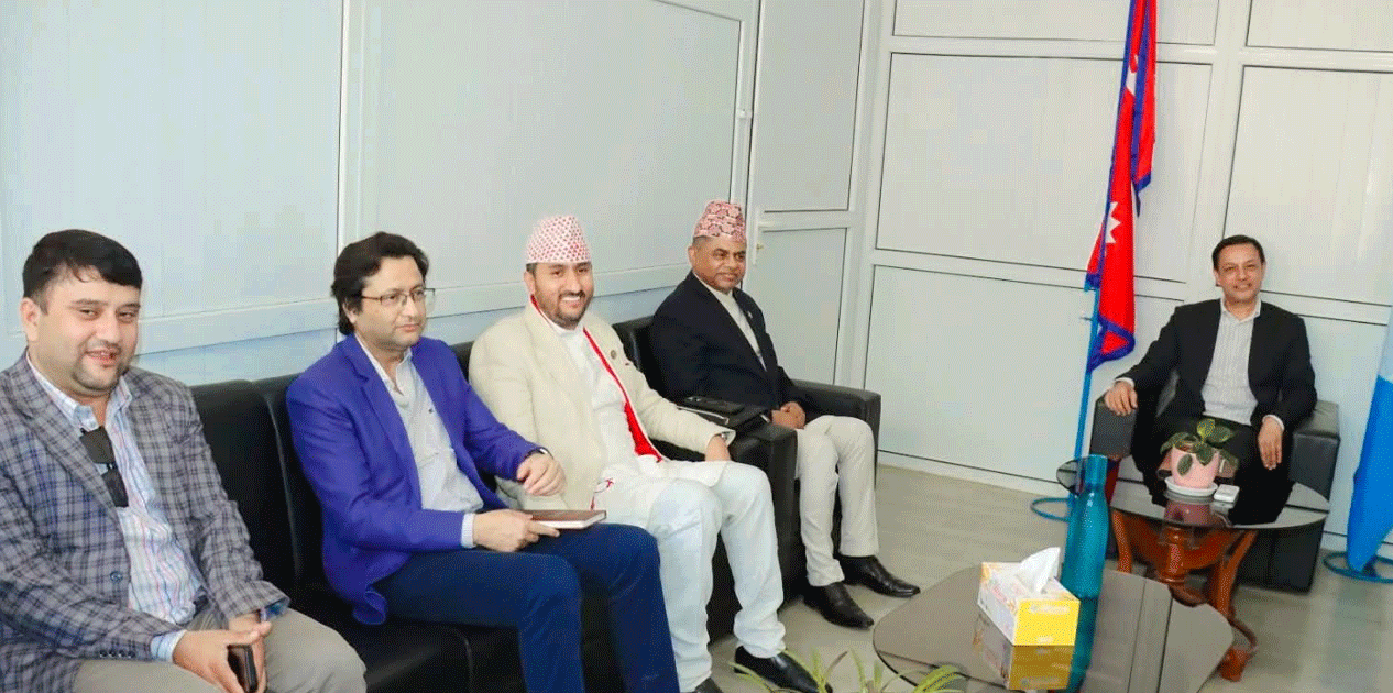 सरकारी टोलीद्वारा रास्वपा पार्टी कार्यालय अनुगमन