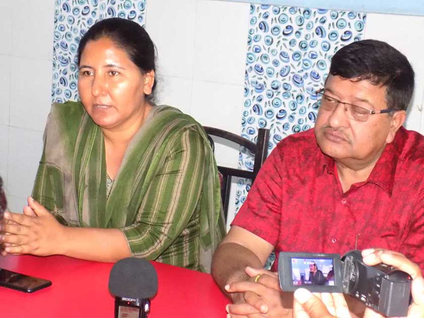 नेपालमै भारतीयको घेरामा सांसद !