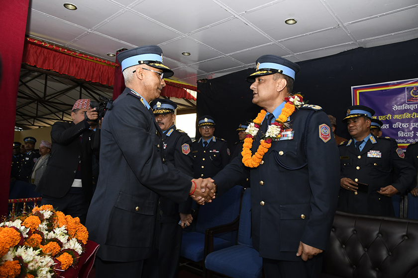 जाँदाजाँदै: प्रहरी महानिरीक्षक खनालले पोखे गुनासो, ज्ञवालीले गरे प्रशंसा