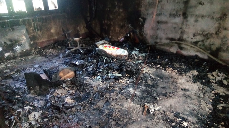अज्ञात समुहद्वारा कालिका नगरपालिकाको वडा कार्यालयमा आगजनी