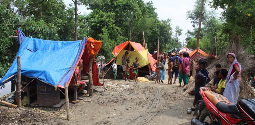 बच्चाको भोकमा भक्कानिँदै अभिभावक, चारैतिर पानी पेटभरि भोकको आगो