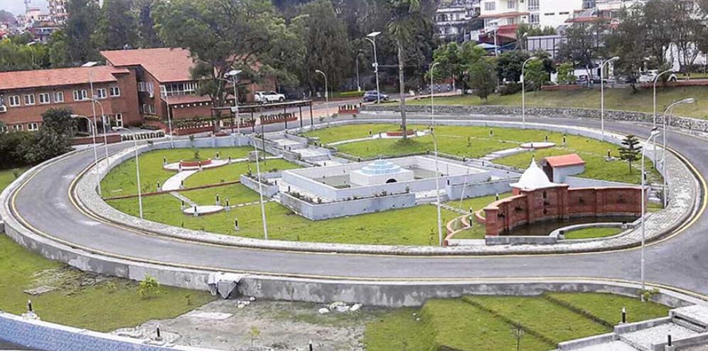 प्रधानमन्त्री र प्रधानन्यायाधीशको निवासको जग्गा नै व्यक्तिको नाममा