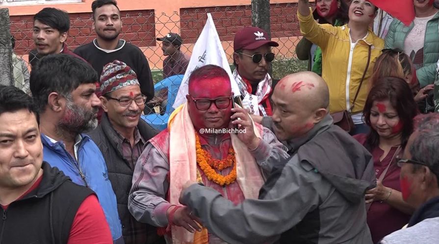 जे गर्नु त्यही एक भोटले गर्यो