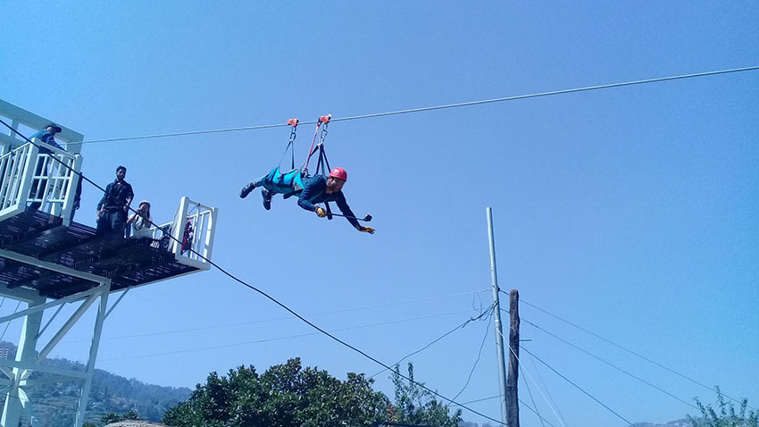 धुलिखेलमा ‘सुपरम्यान फ्लाइङ’