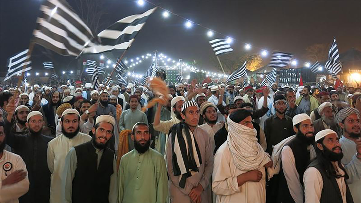 पाकिस्तानमा इमरान खानको राजिनामा माग्दै विरोध प्रदर्शन