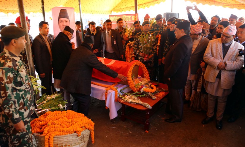 सेनाको स्काइ ट्रकमार्फत मन्त्री अधिकारीको शव पोखरा लगिने